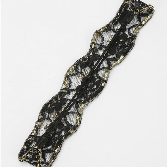 Textured Metallic Swan Lake Headwrap Guess Bite Me - Picture 4 of 8